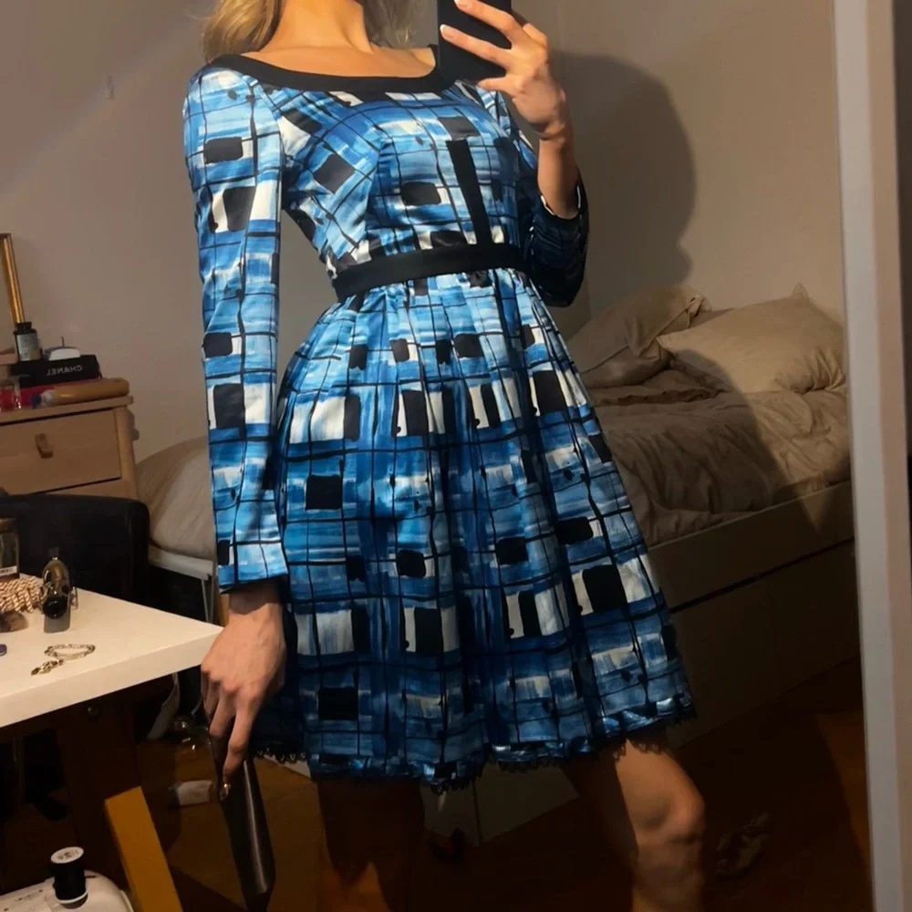 PRADA F/W 2010 Printed Mini Dress - Picture 2 of 4